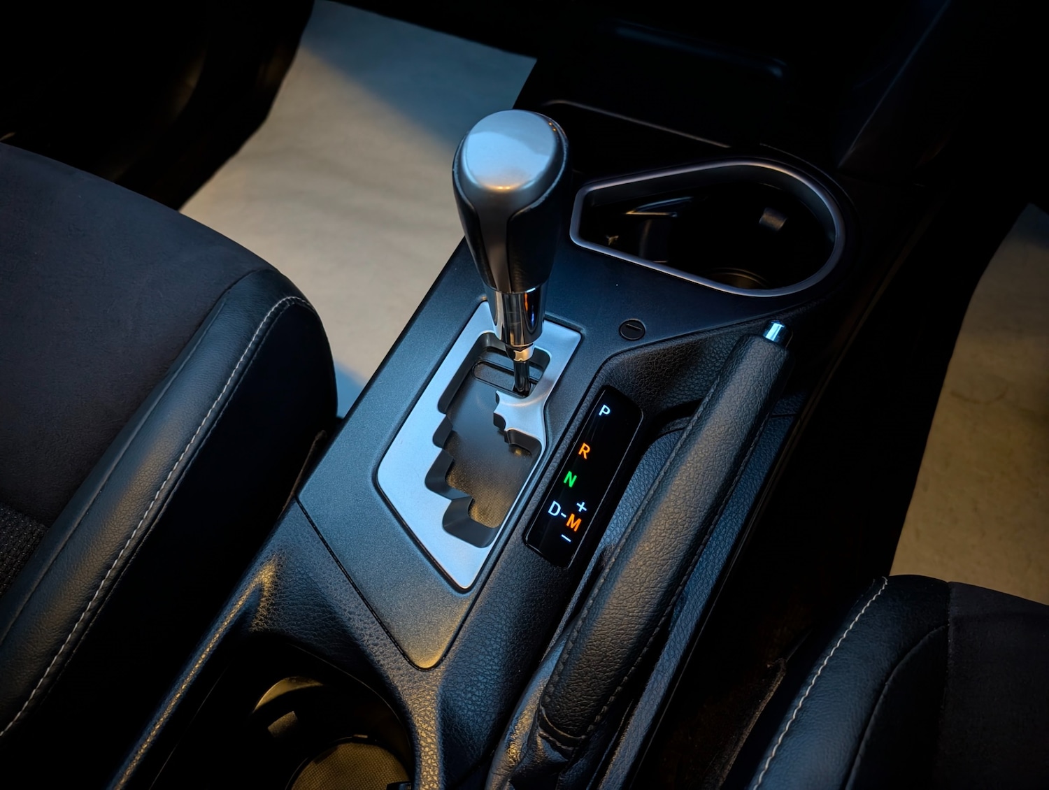 Used Toyota RAV4 2016 for sale - 76971160: Photo 24