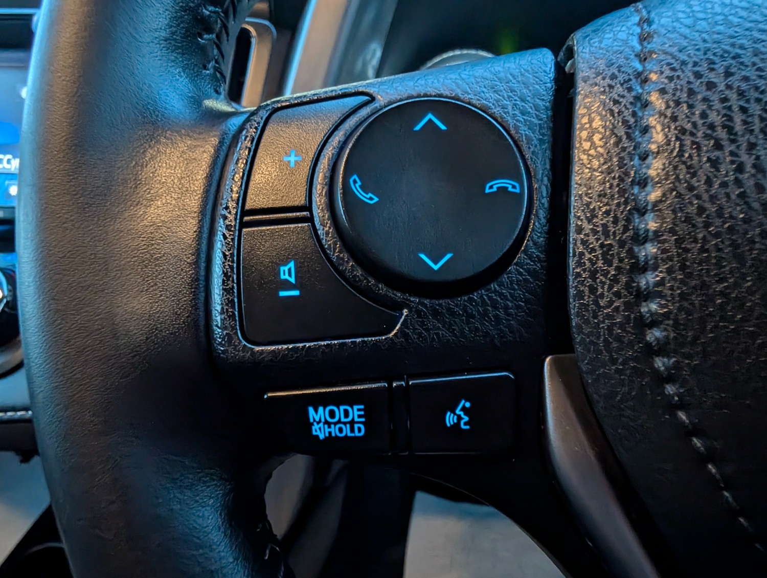 Used Toyota RAV4 2016 for sale - 76971160: Photo 27