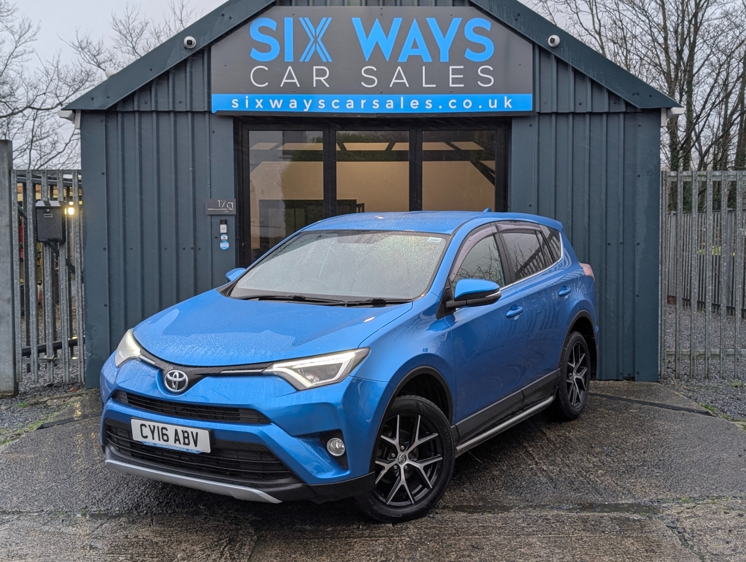 Used Toyota RAV4 2016 for sale - 76971160: Photo 5