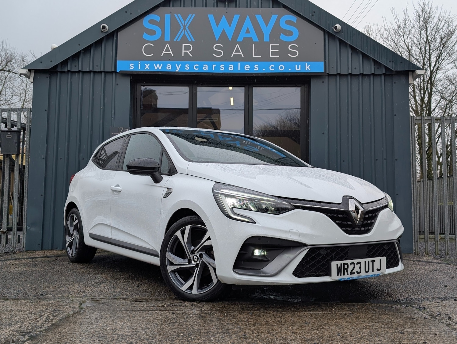 Used Renault Clio 2023 for sale - 77517152: Photo 3