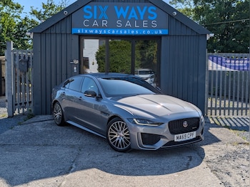 Used Jaguar XE 2019 for sale - 78725072: Photo