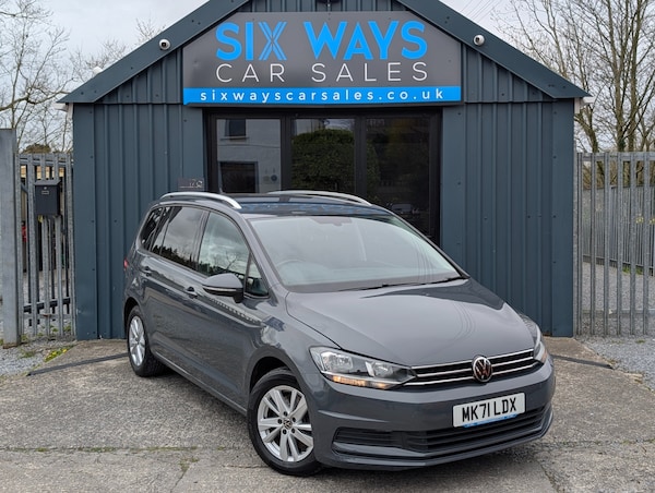 Used Volkswagen Touran 2021 for sale - 74191596: Photo 1