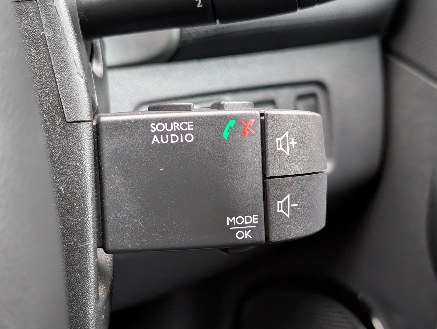 Used Renault Clio 2018 for sale - 76452616: Photo 24