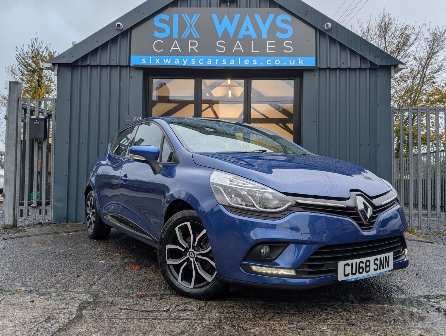Used Renault Clio 2018 for sale - 76452616: Photo 3
