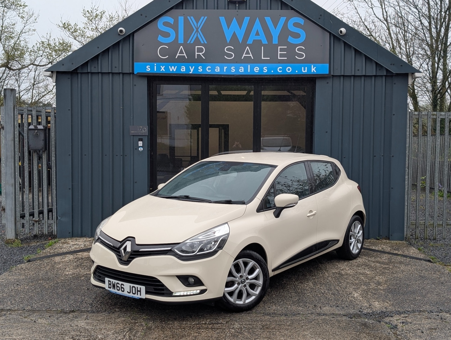 Used Renault Clio 2017 for sale - 78223330: Photo 5