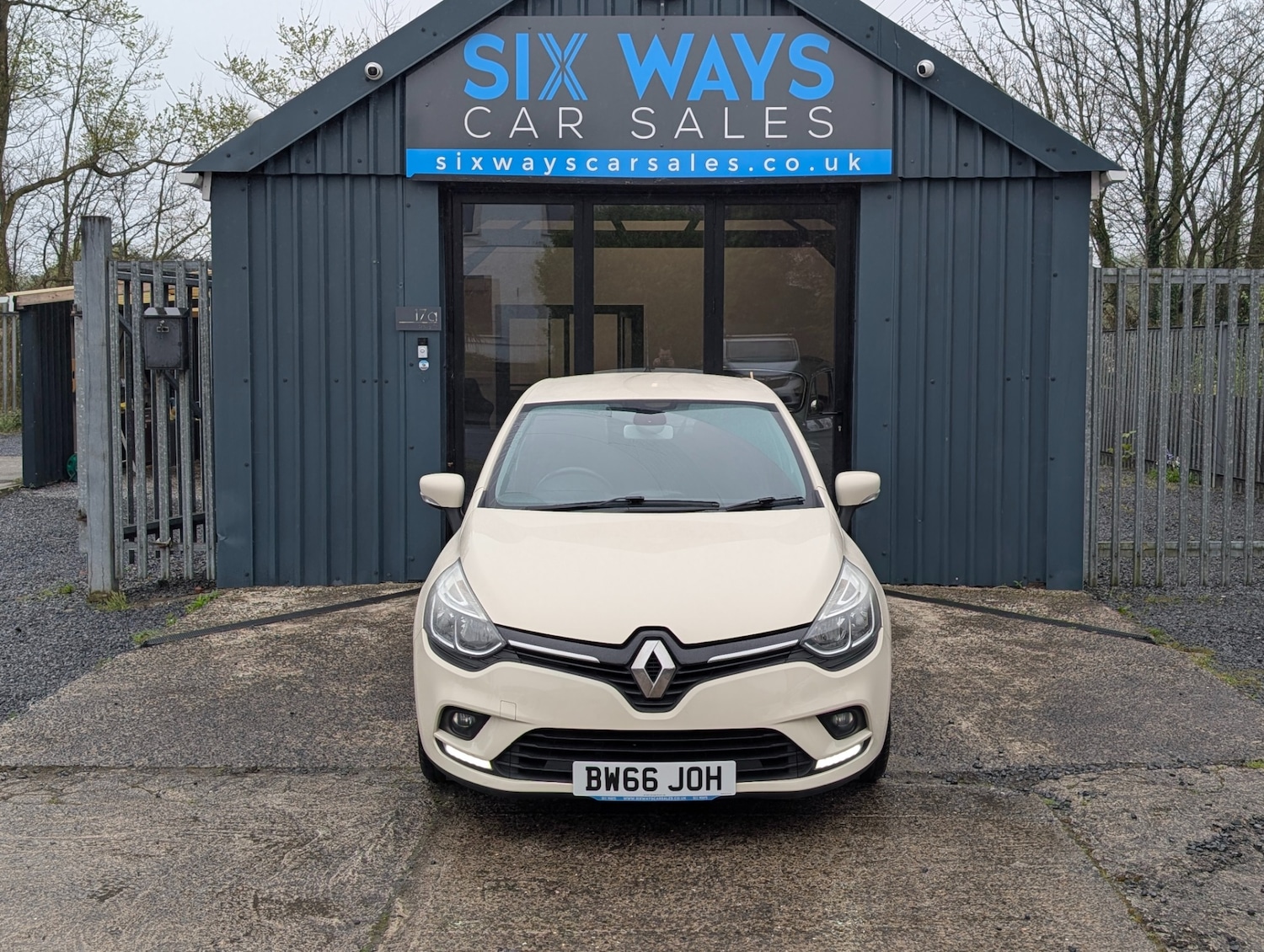 Used Renault Clio 2017 for sale - 78223330: Photo 8