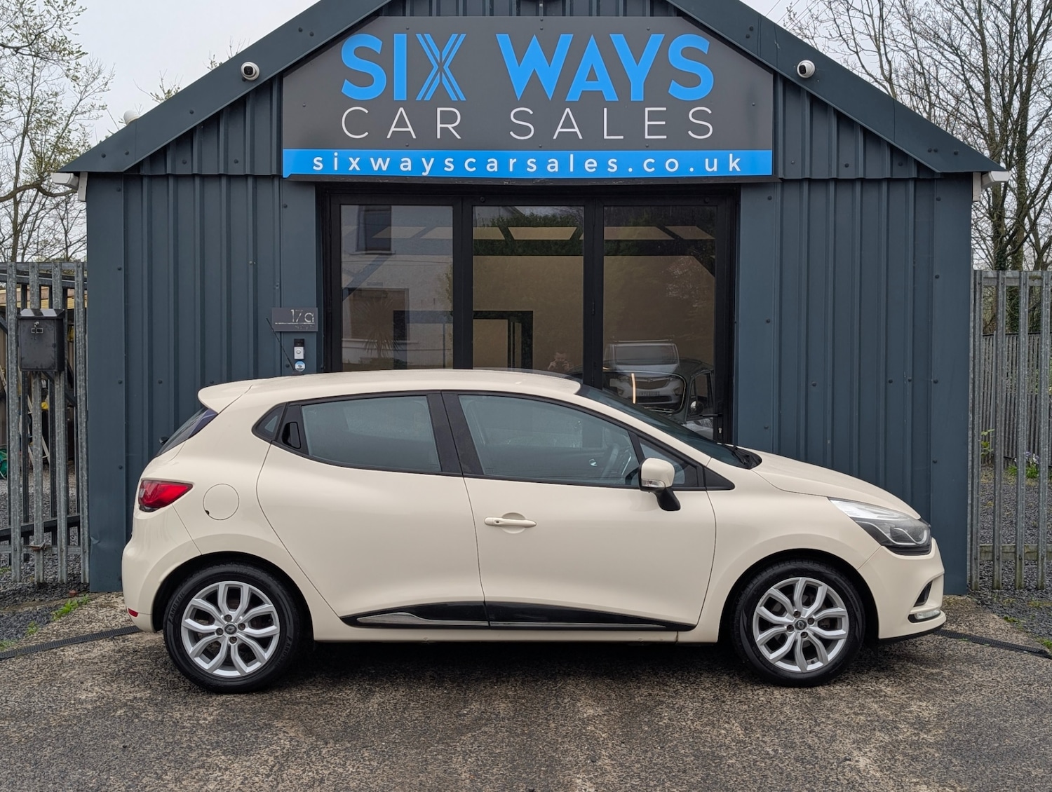 Used Renault Clio 2017 for sale - 78223330: Photo 9