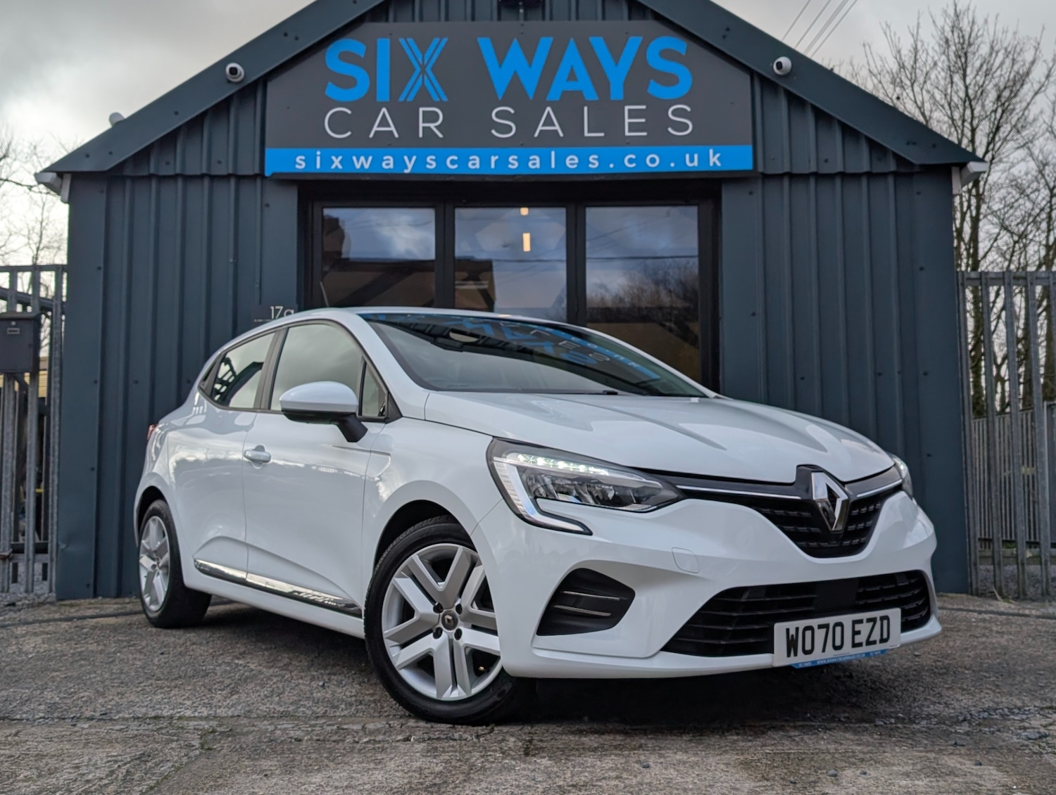 Used Renault Clio 2021 for sale - 77628852: Photo 3