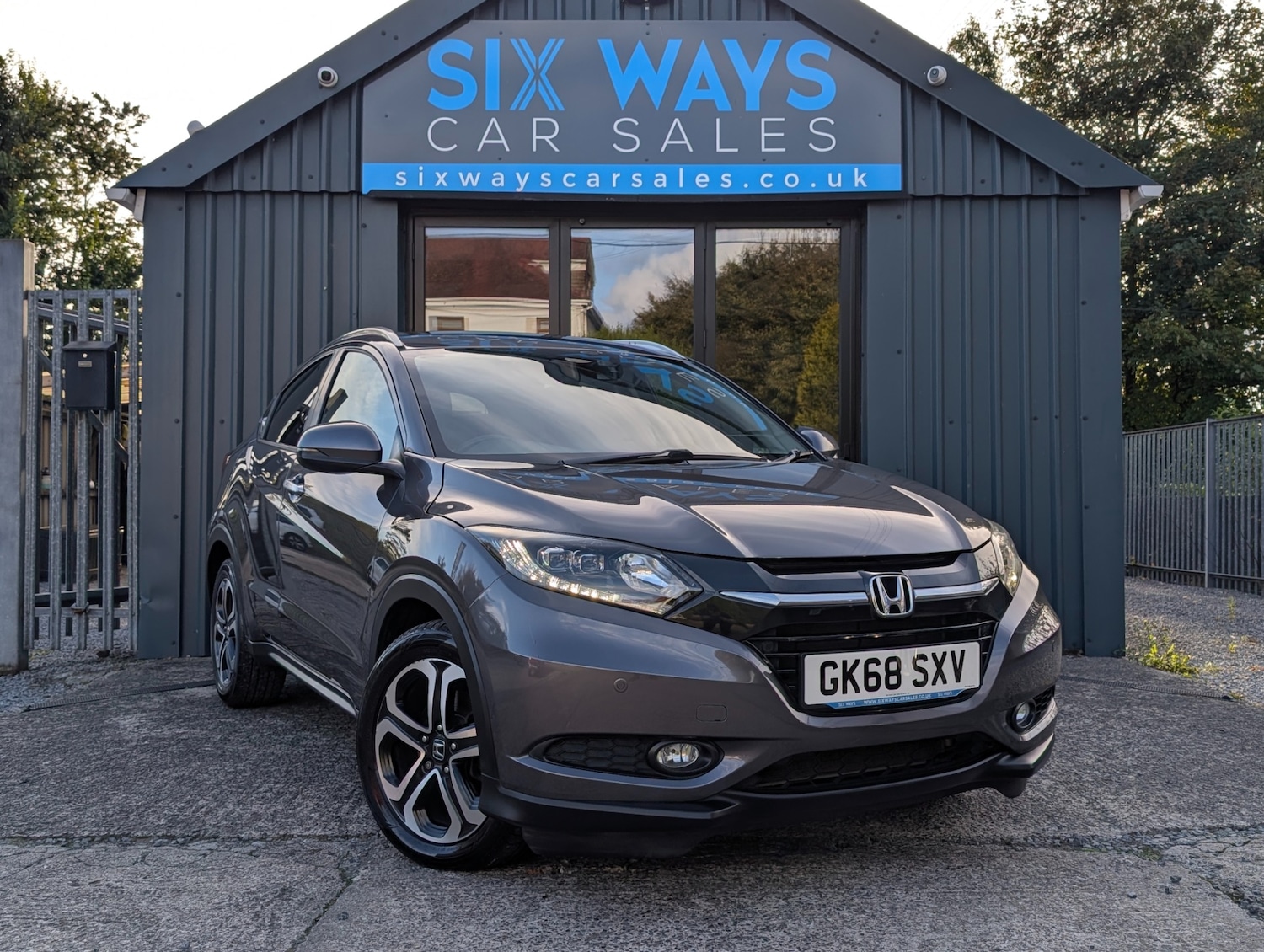 Used Honda HR-V 2018 for sale - 76126258: Photo 3