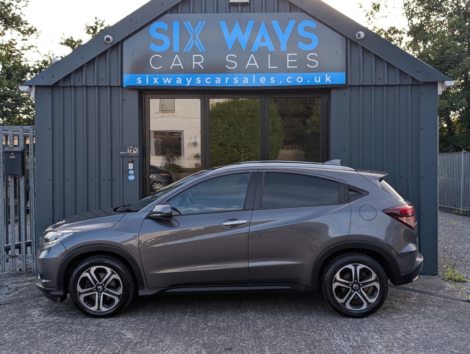 Used Honda HR-V 2018 for sale - 76126258: Photo 9