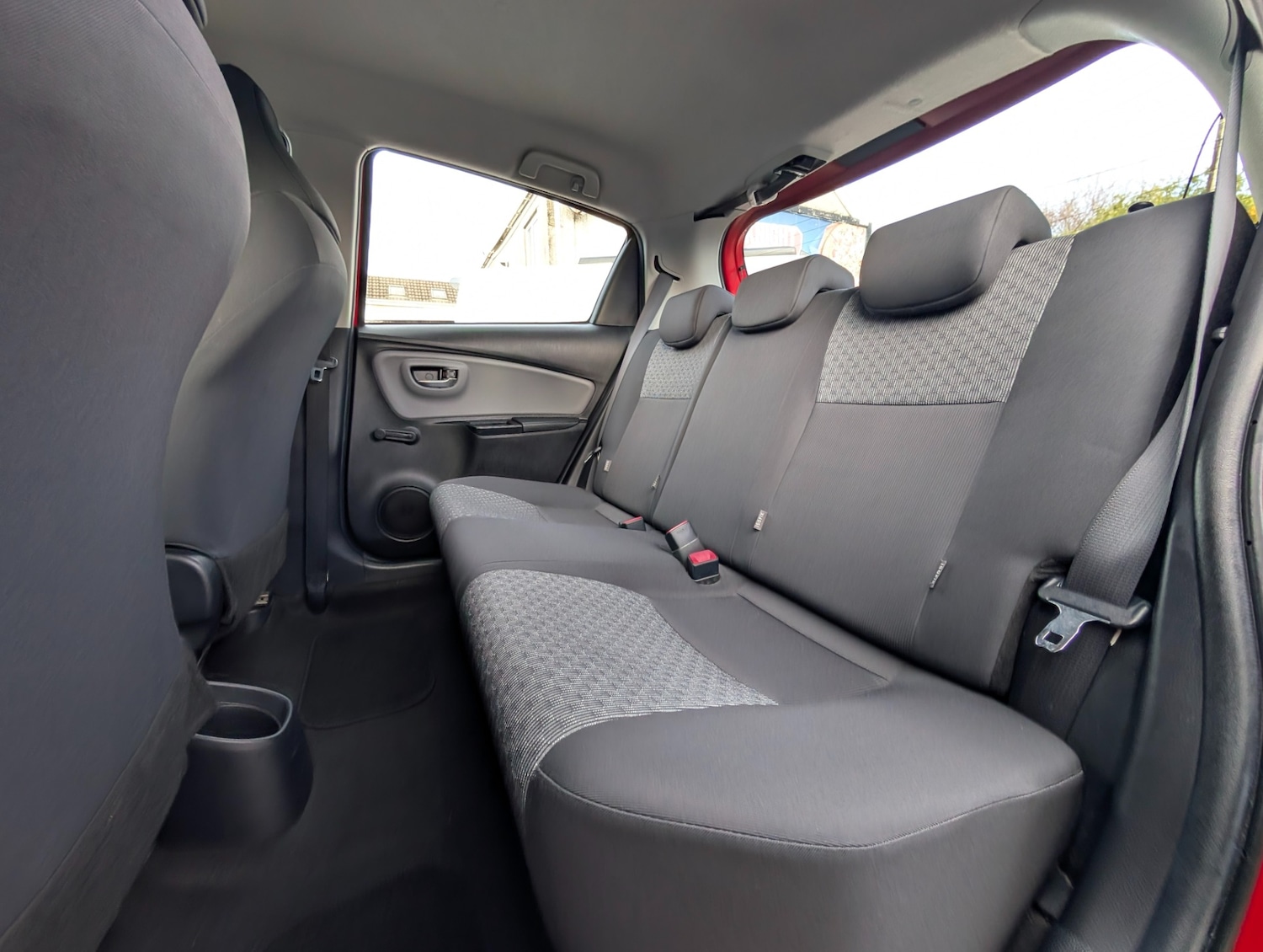 Used Toyota Yaris 2015 for sale - 77296869: Photo 15