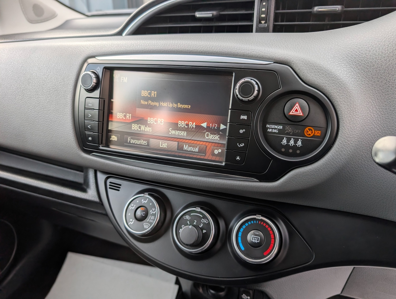 Used Toyota Yaris 2015 for sale - 77296869: Photo 19