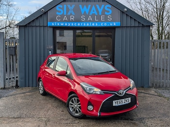 Used Toyota Yaris 2015 for sale - 77296869: Photo