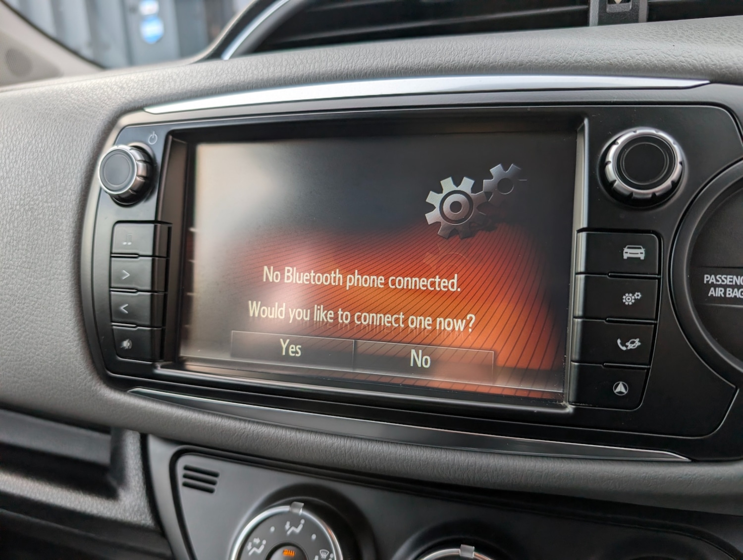 Used Toyota Yaris 2015 for sale - 77296869: Photo 21