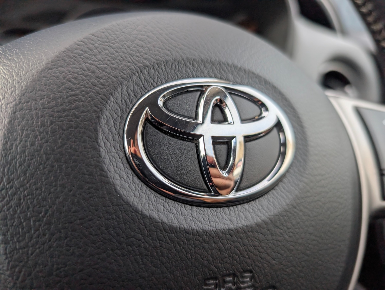 Used Toyota Yaris 2015 for sale - 77296869: Photo 25