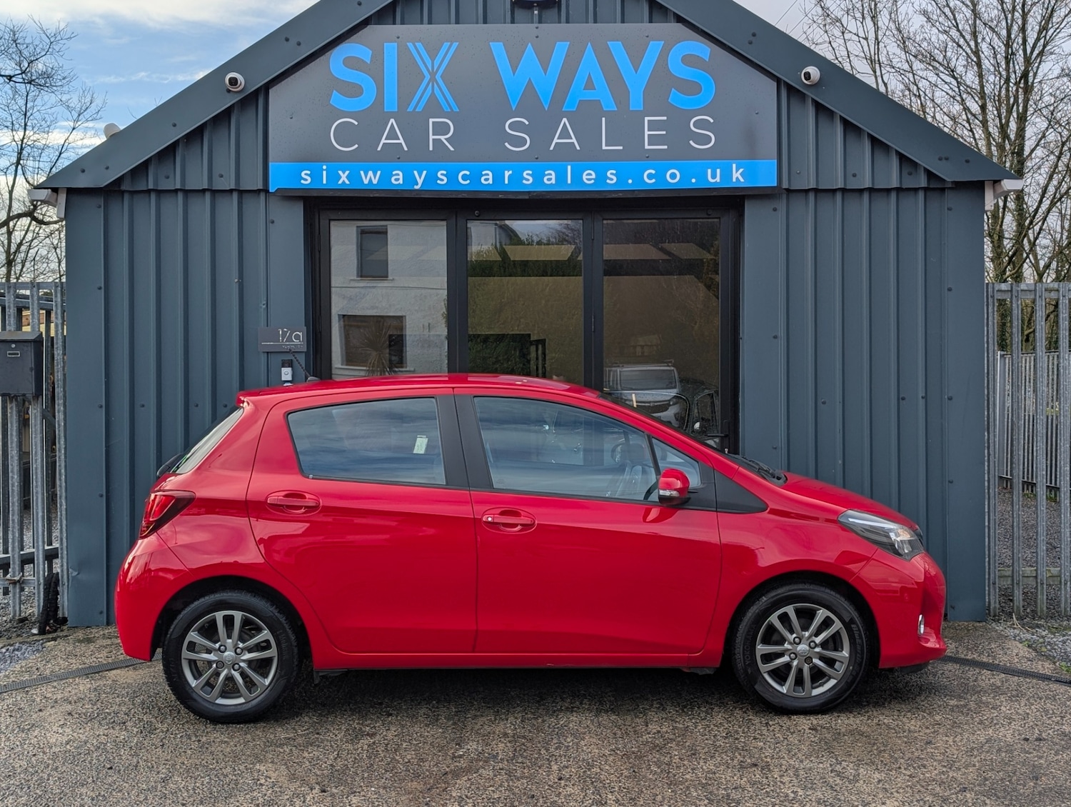 Used Toyota Yaris 2015 for sale - 77296869: Photo 8