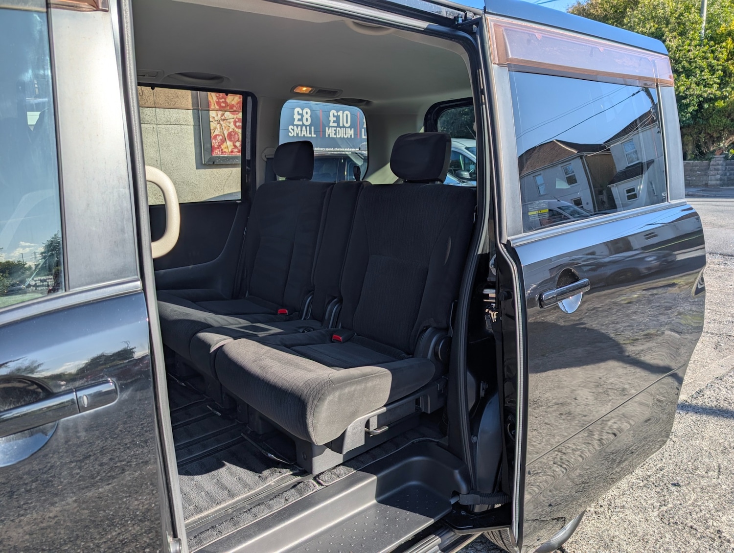 Used Nissan Serena 2024 for sale - 76064287: Photo 12