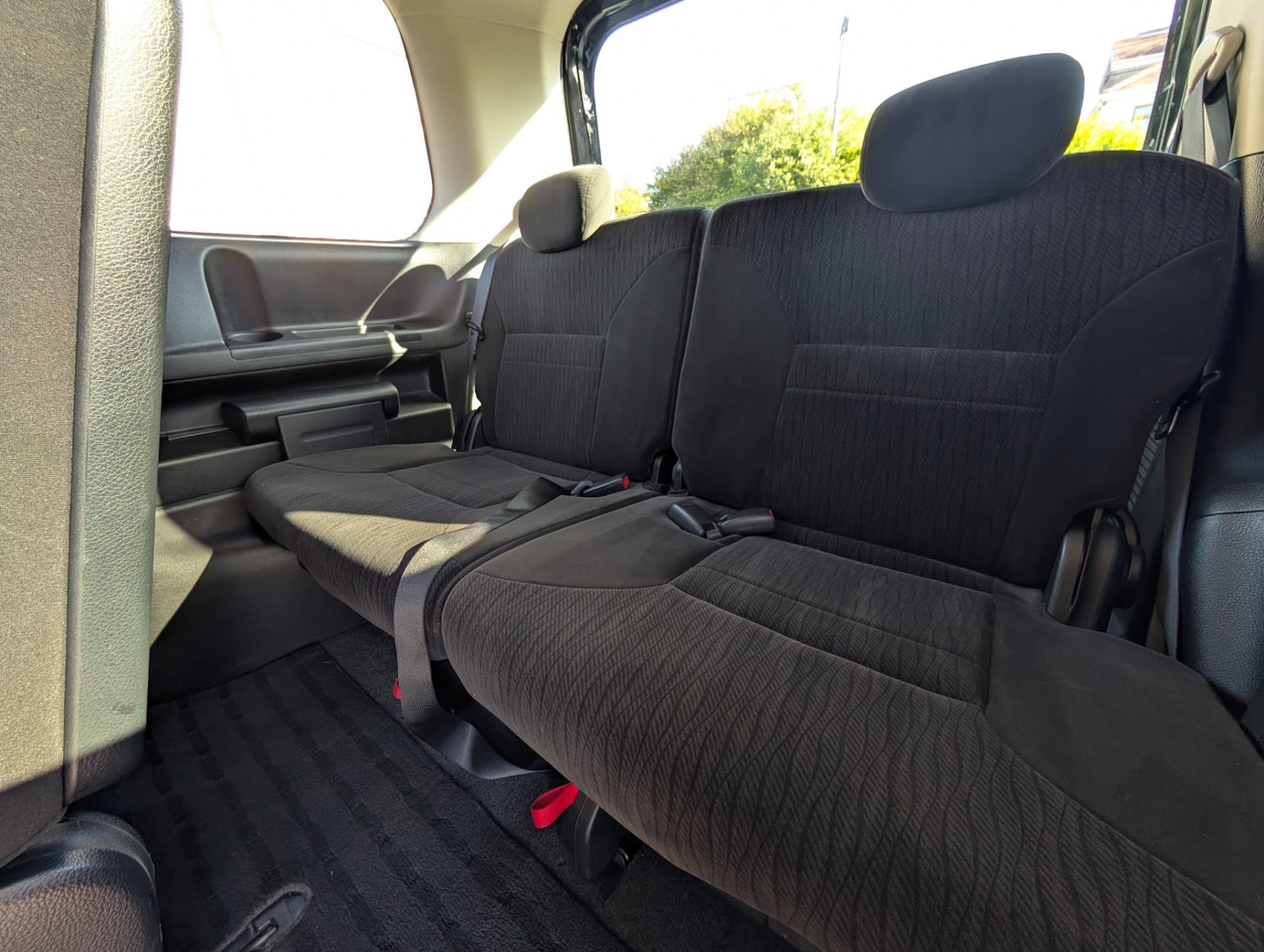 Used Nissan Serena 2024 for sale - 76064287: Photo 15