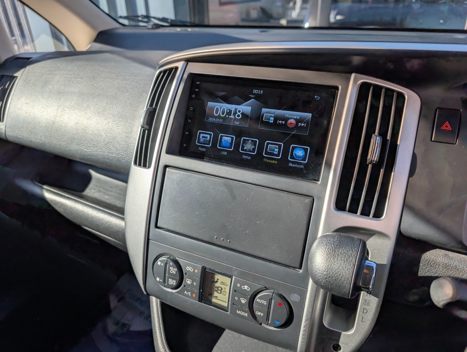 Used Nissan Serena 2024 for sale - 76064287: Photo 23