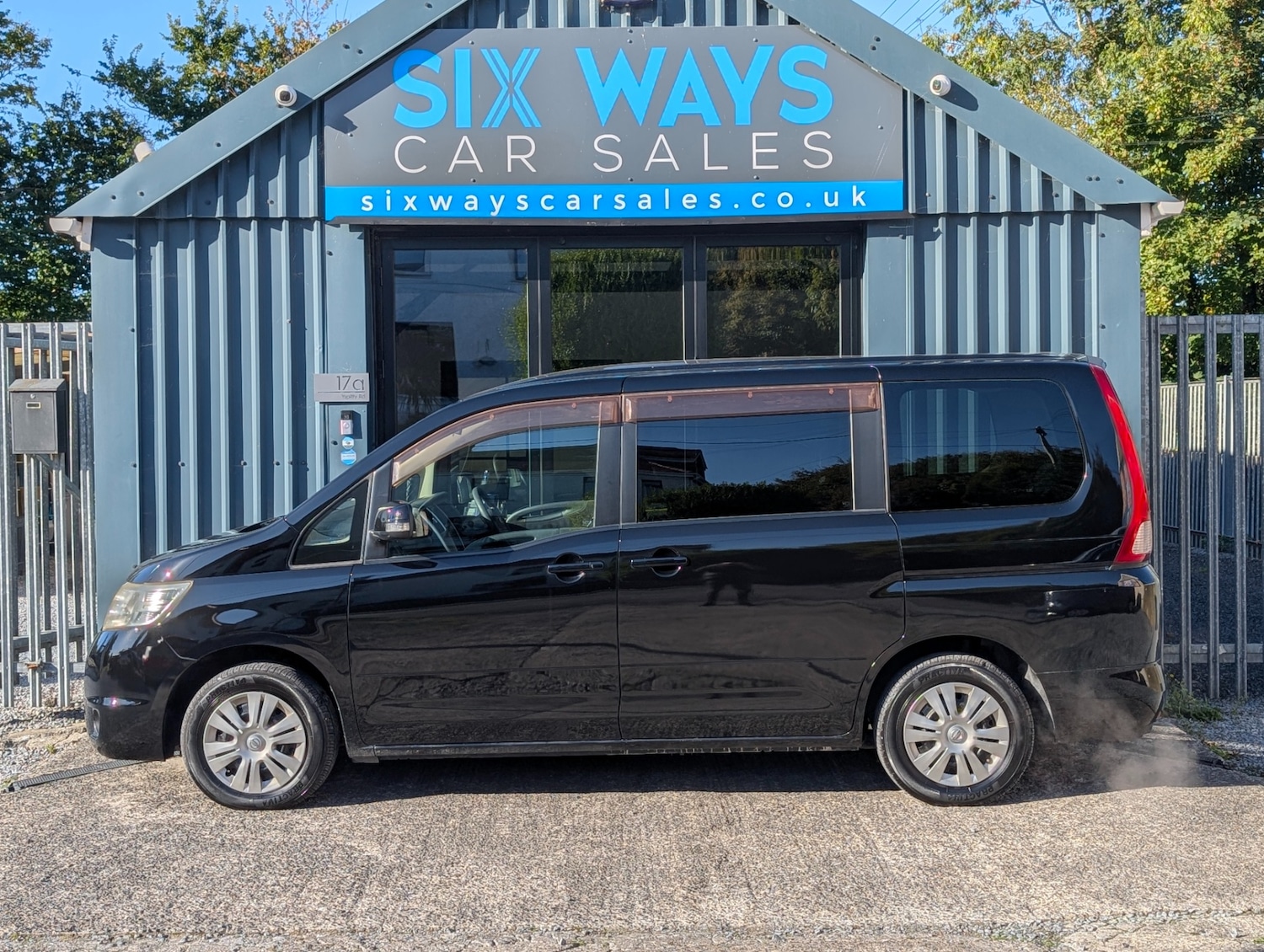 Used Nissan Serena 2024 for sale - 76064287: Photo 9
