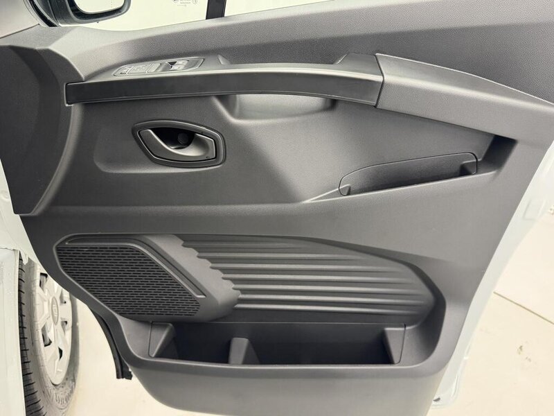 Used Renault Trafic for sale - 78162636: Photo 11