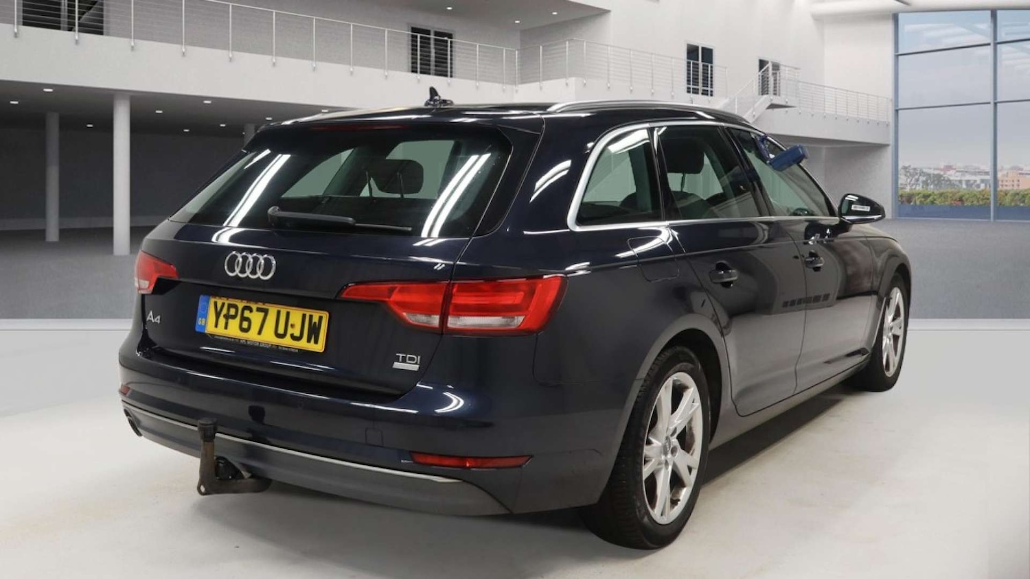 Used Audi A4 2017 for sale - 76959812: Photo 3