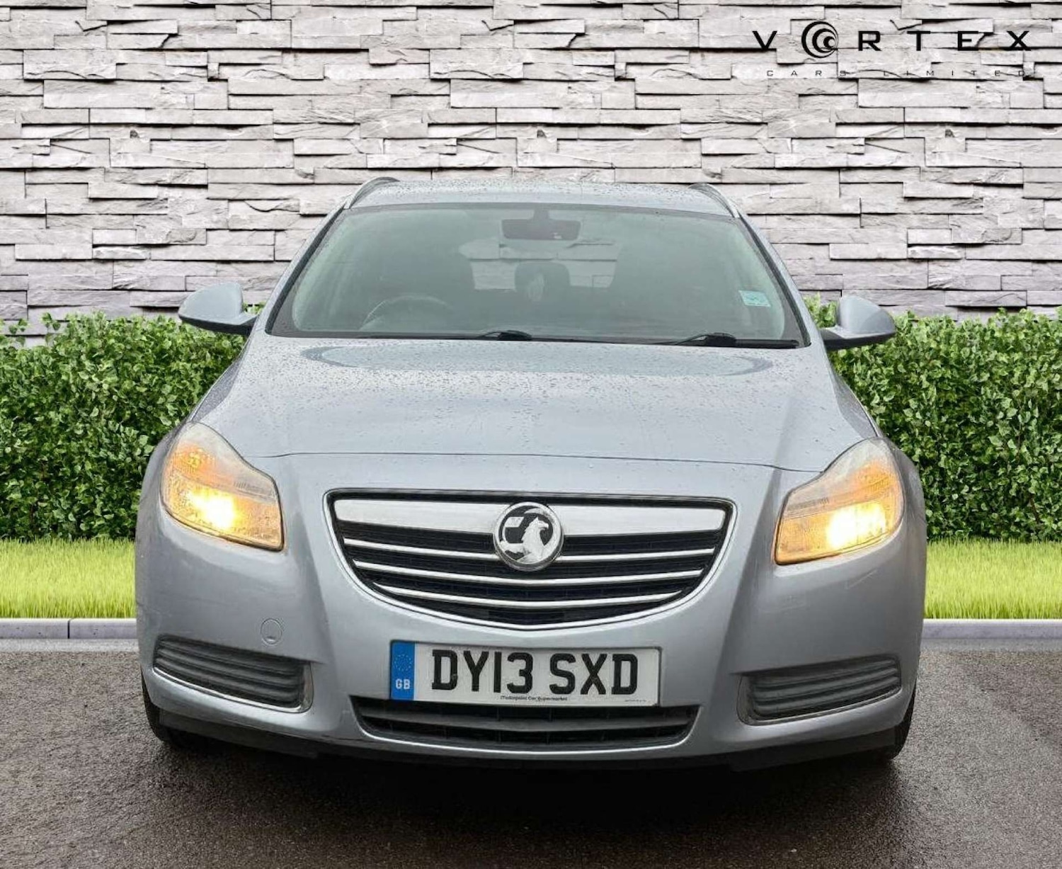 Used Vauxhall Insignia 2013 for sale - 76706737: Photo 2