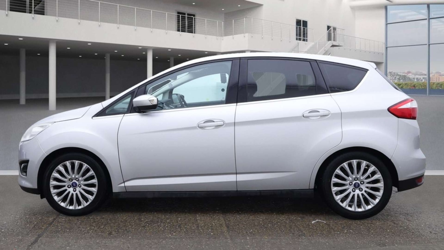 Used Ford C-Max 2015 for sale - 76565645: Photo 3