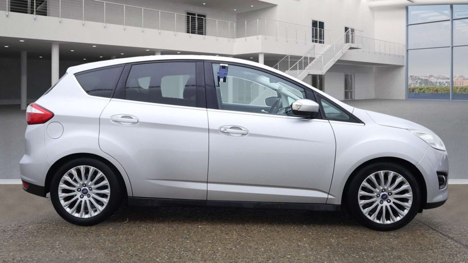 Used Ford C-Max 2015 for sale - 76565645: Photo 6