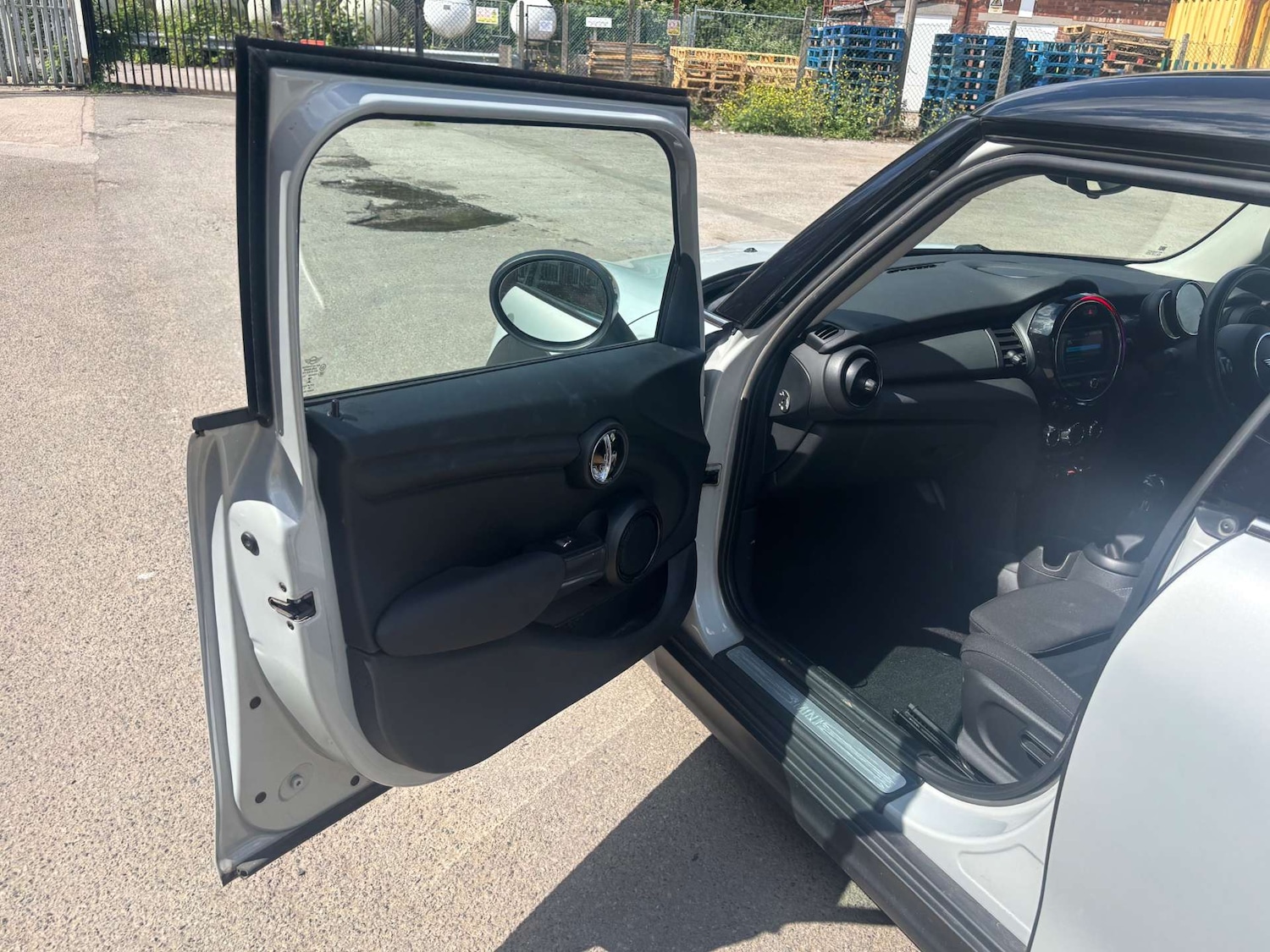 Used MINI Hatch 2018 for sale - 76362930: Photo 16