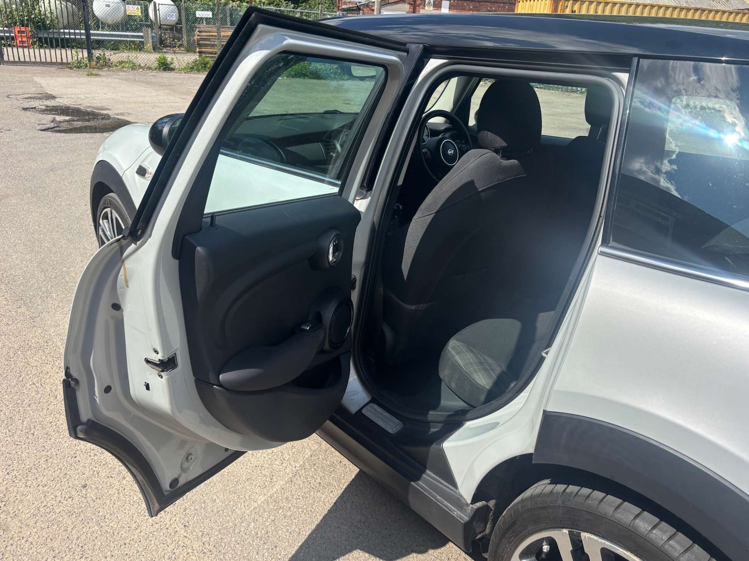 Used MINI Hatch 2018 for sale - 76362930: Photo 17