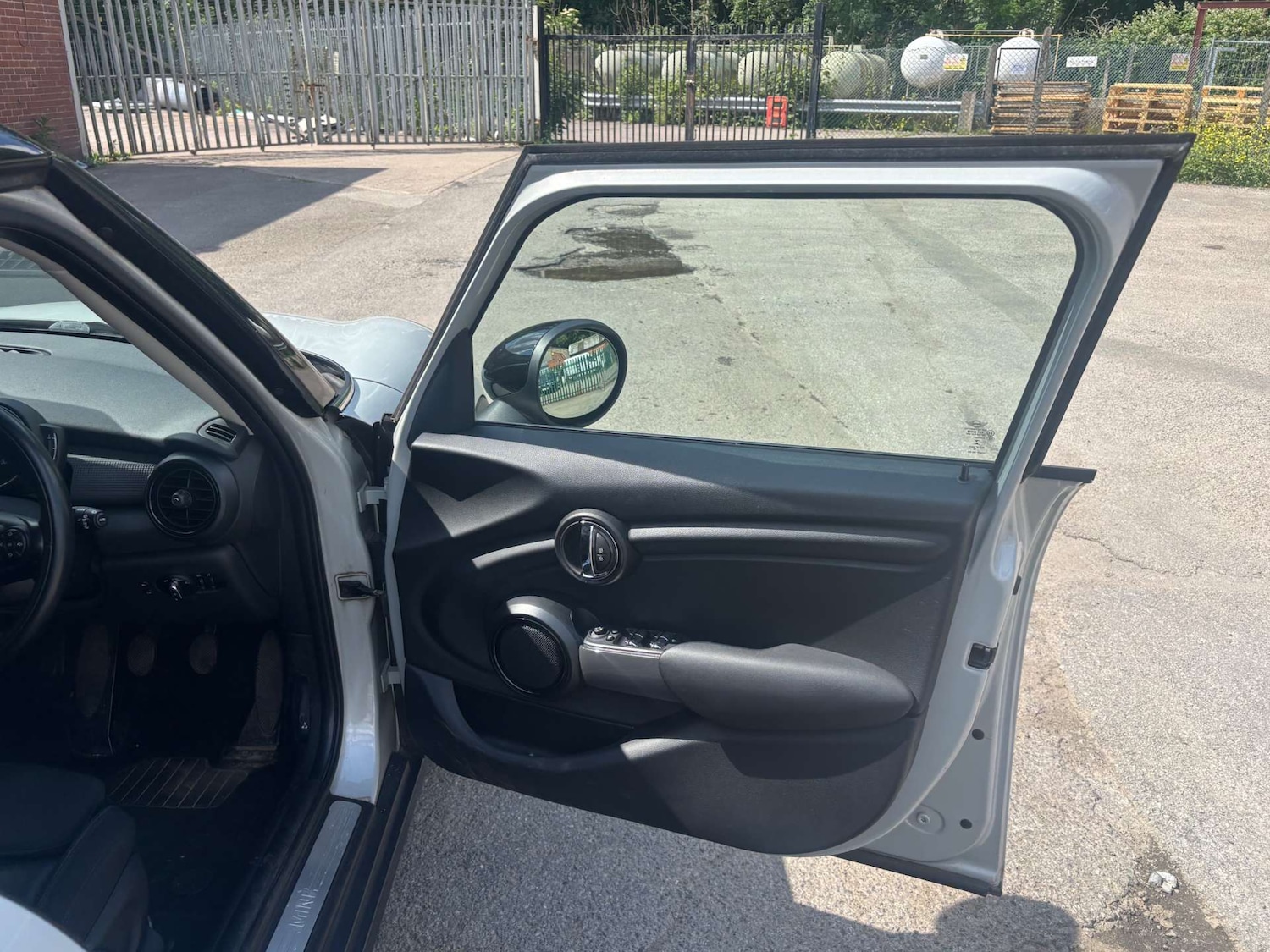 Used MINI Hatch 2018 for sale - 76362930: Photo 18