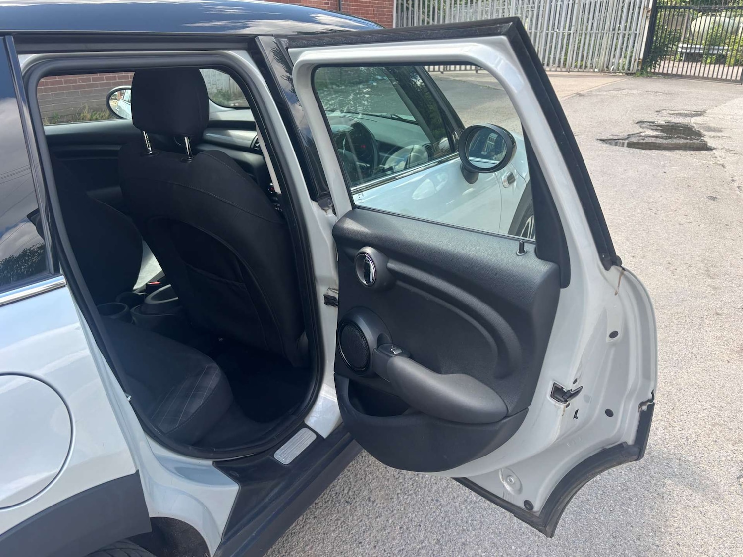 Used MINI Hatch 2018 for sale - 76362930: Photo 19