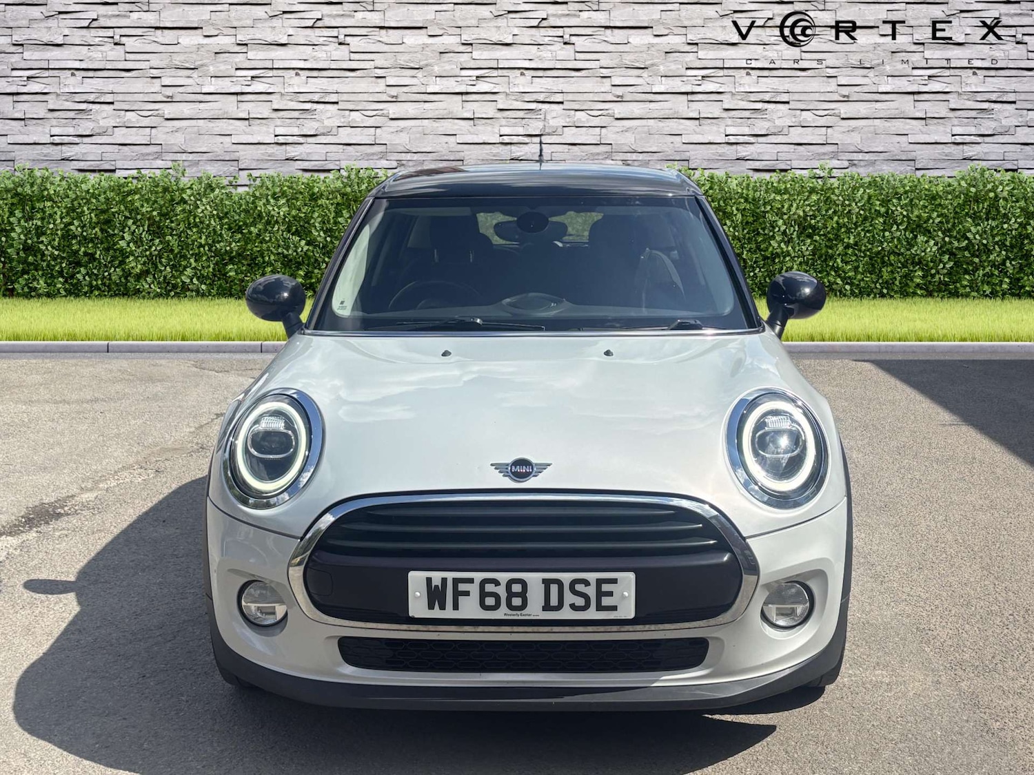 Used MINI Hatch 2018 for sale - 76362930: Photo 2