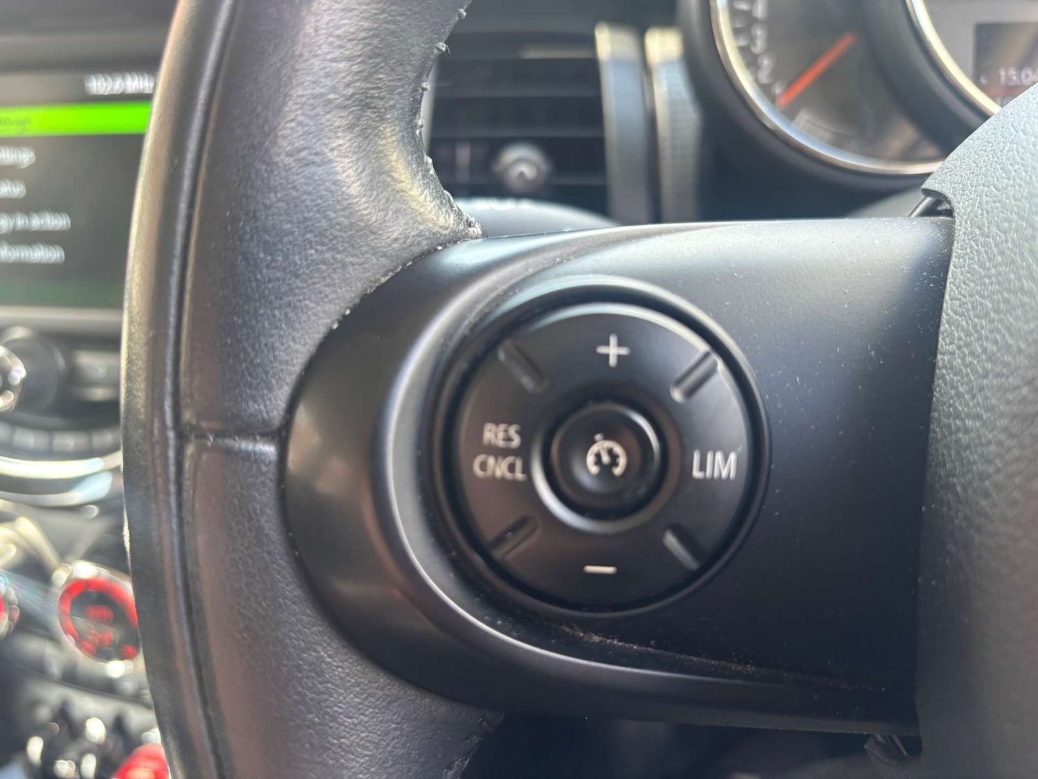 Used MINI Hatch 2018 for sale - 76362930: Photo 24