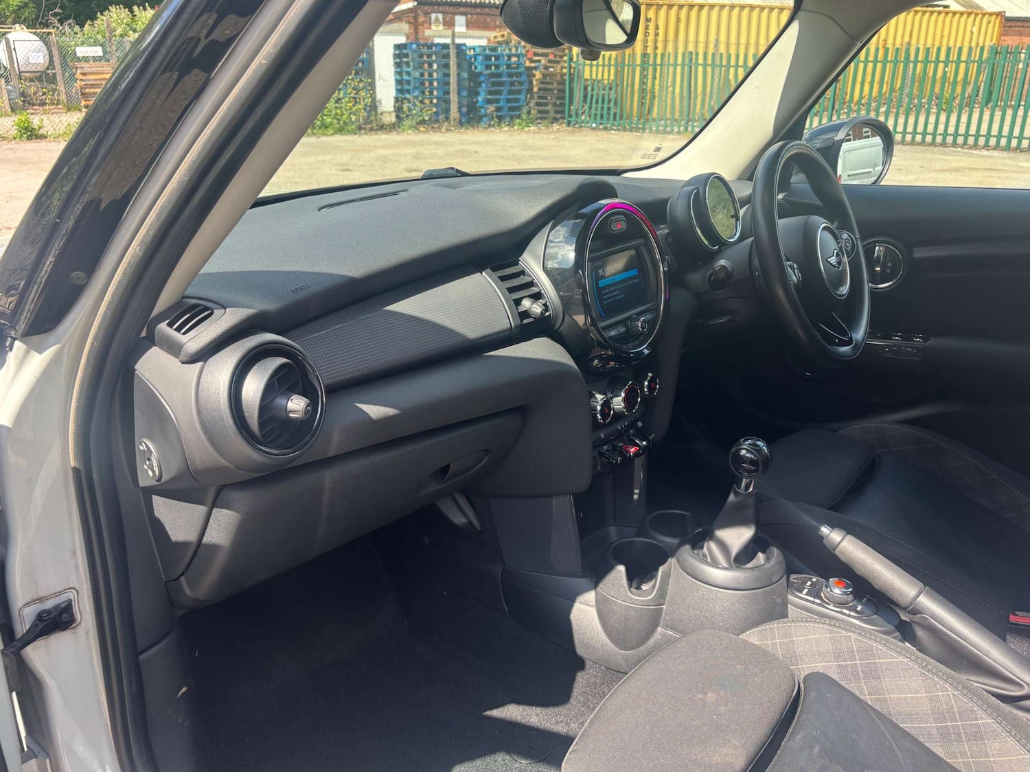 Used MINI Hatch 2018 for sale - 76362930: Photo 32