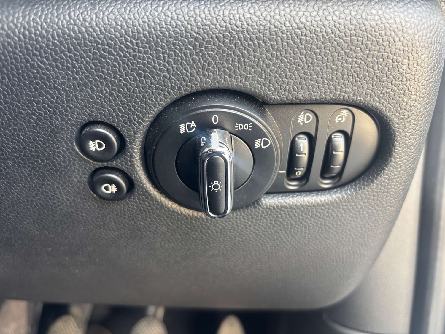 Used MINI Hatch 2018 for sale - 76362930: Photo 51