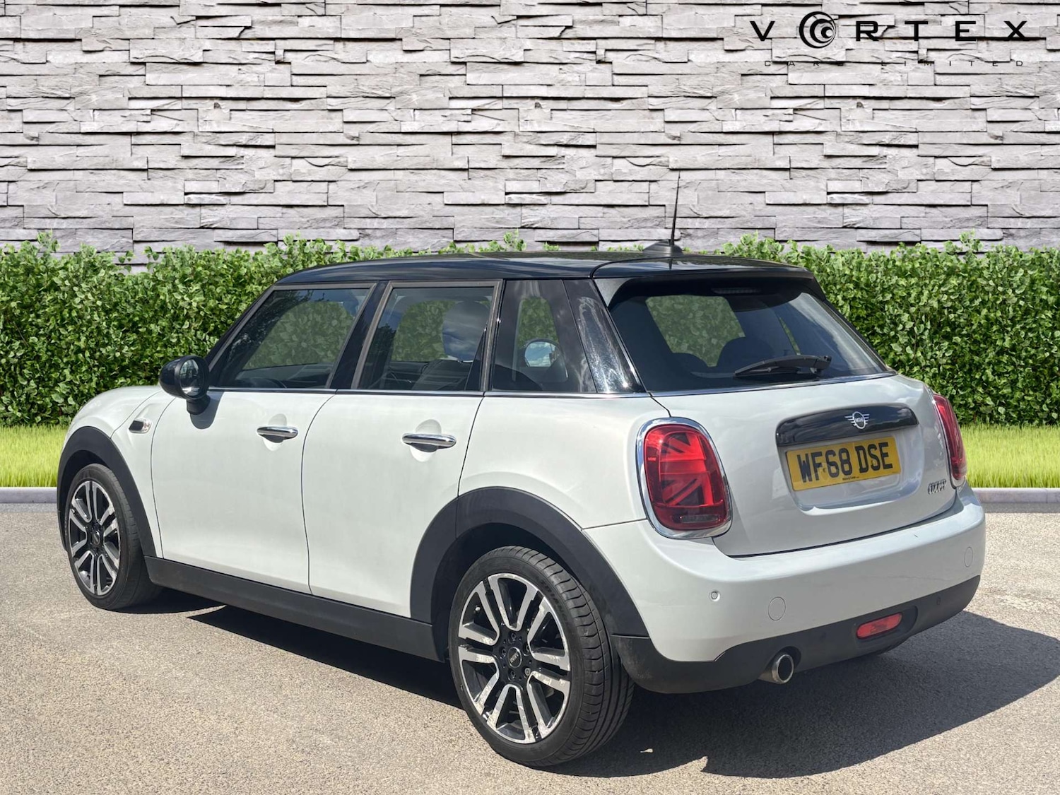 Used MINI Hatch 2018 for sale - 76362930: Photo 6
