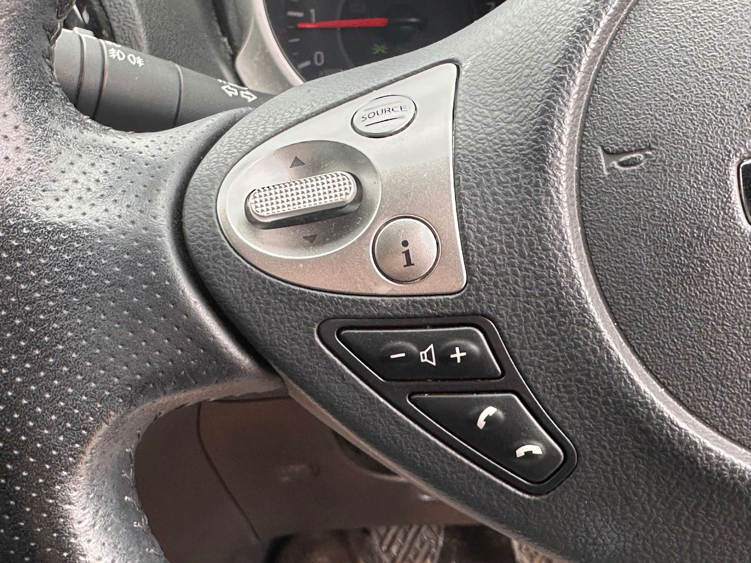 Used Nissan Juke 2016 for sale - 76362928: Photo 28