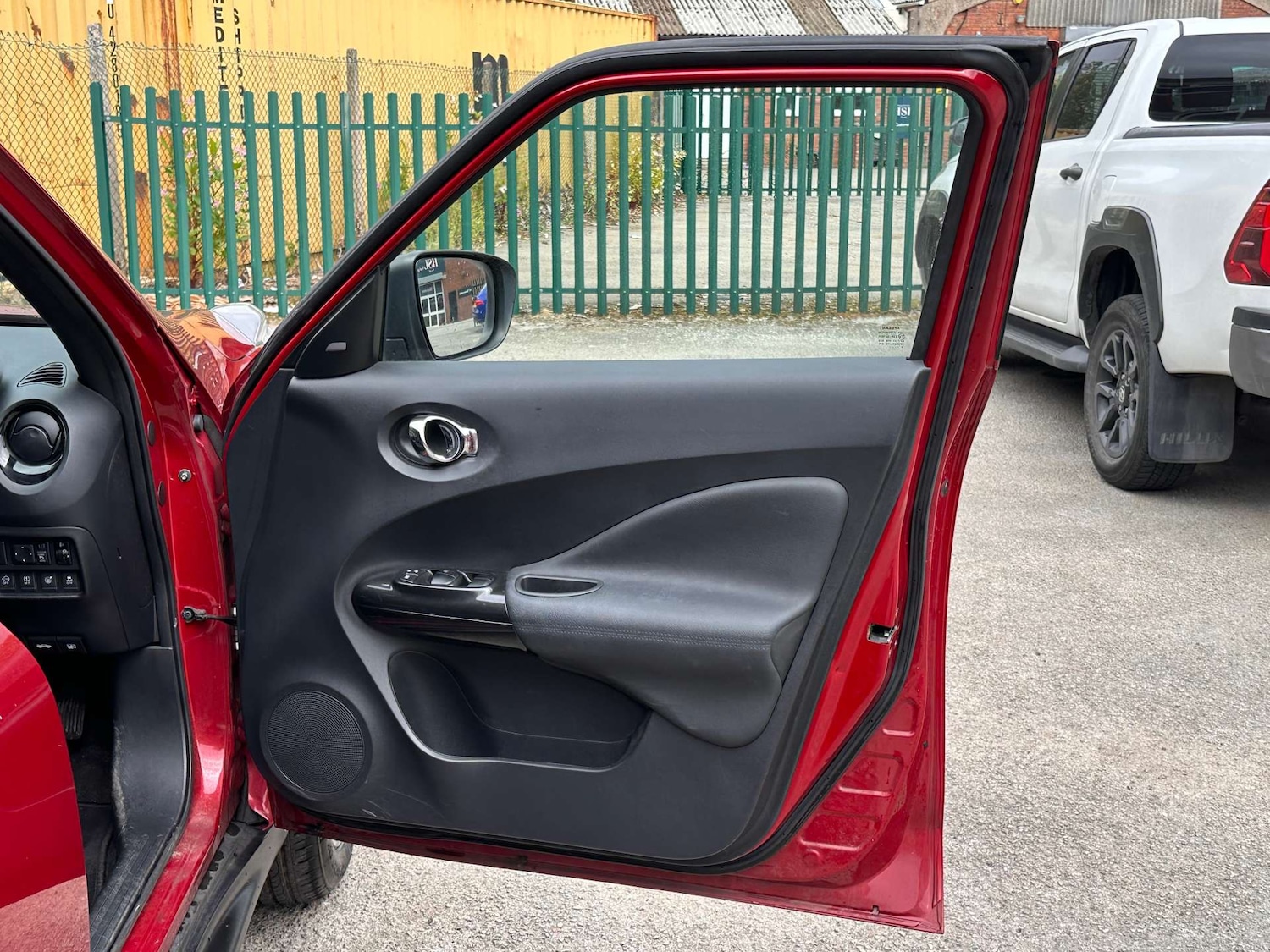 Used Nissan Juke 2016 for sale - 76362928: Photo 41