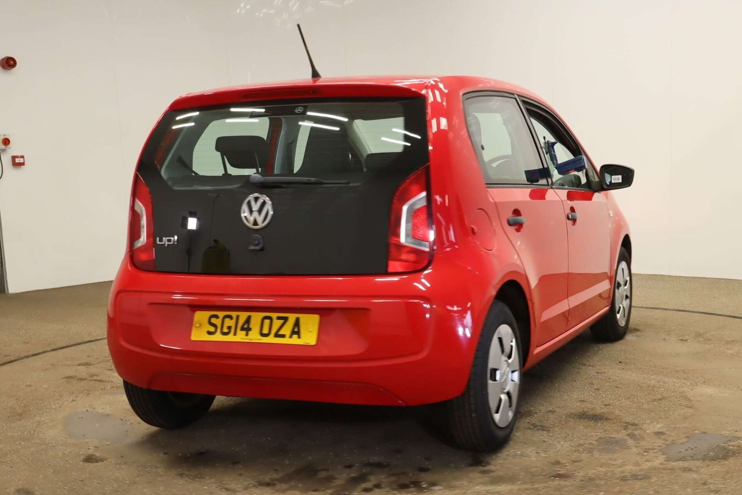 Used Volkswagen up! 2014 for sale - 76362933: Photo 3