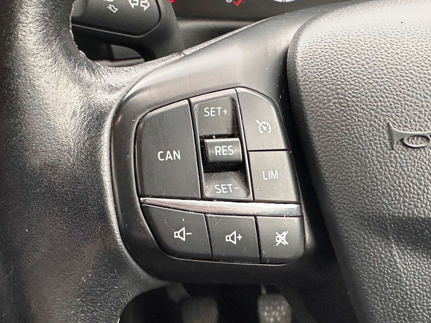 Used Ford Fiesta 2017 for sale - 76362932: Photo 40