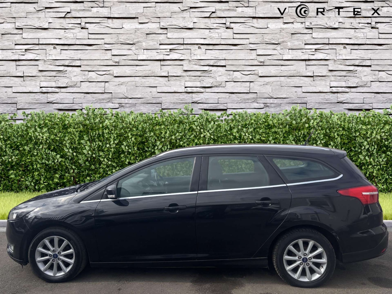 Used Ford Focus 2015 for sale - 76362931: Photo 5