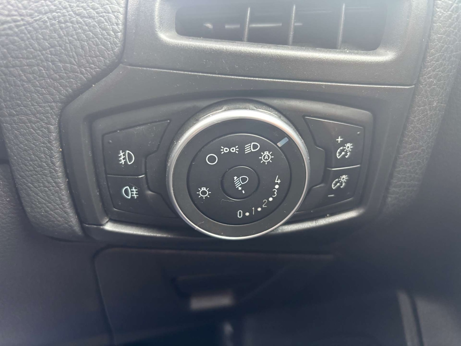 Used Ford Focus 2015 for sale - 76362931: Photo 52