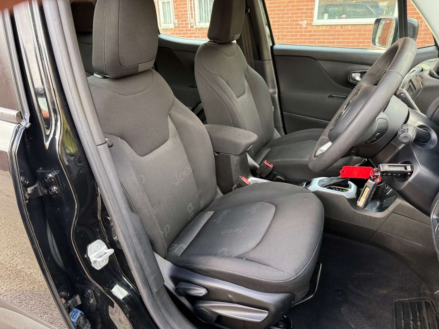 Used Jeep Renegade 2017 for sale - 76362938: Photo 37