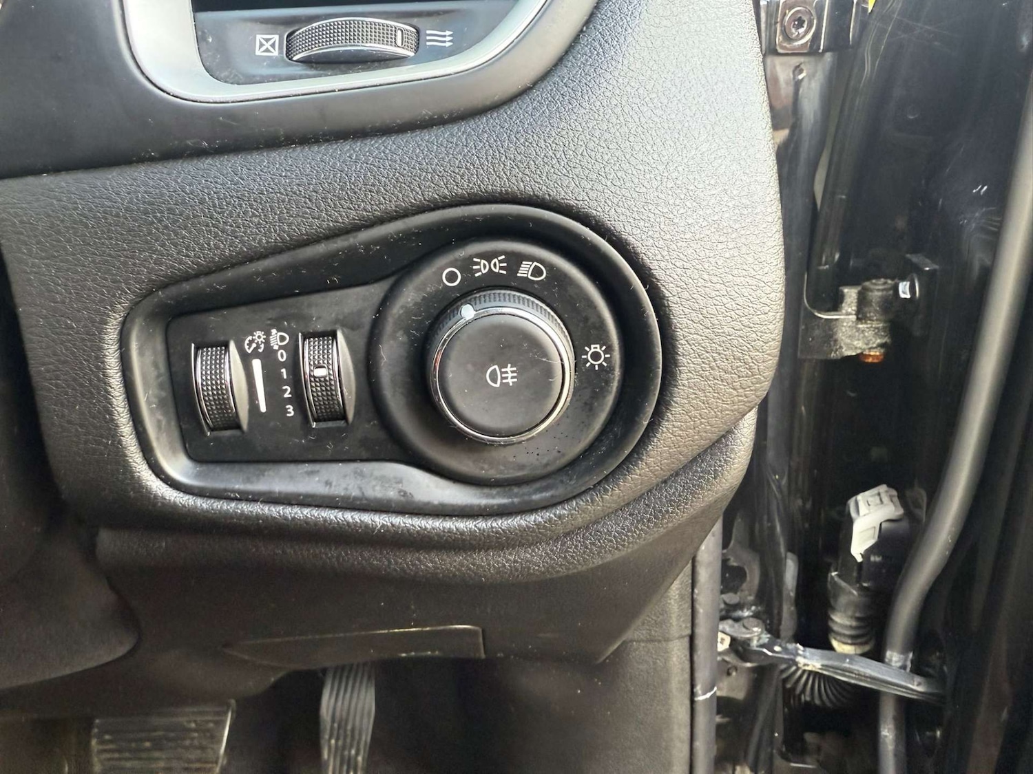 Used Jeep Renegade 2017 for sale - 76362938: Photo 38