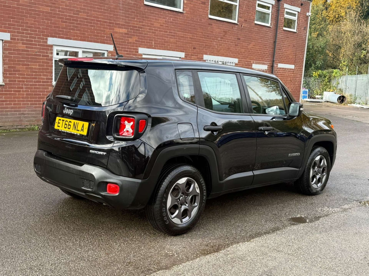Used Jeep Renegade 2017 for sale - 76362938: Photo 7