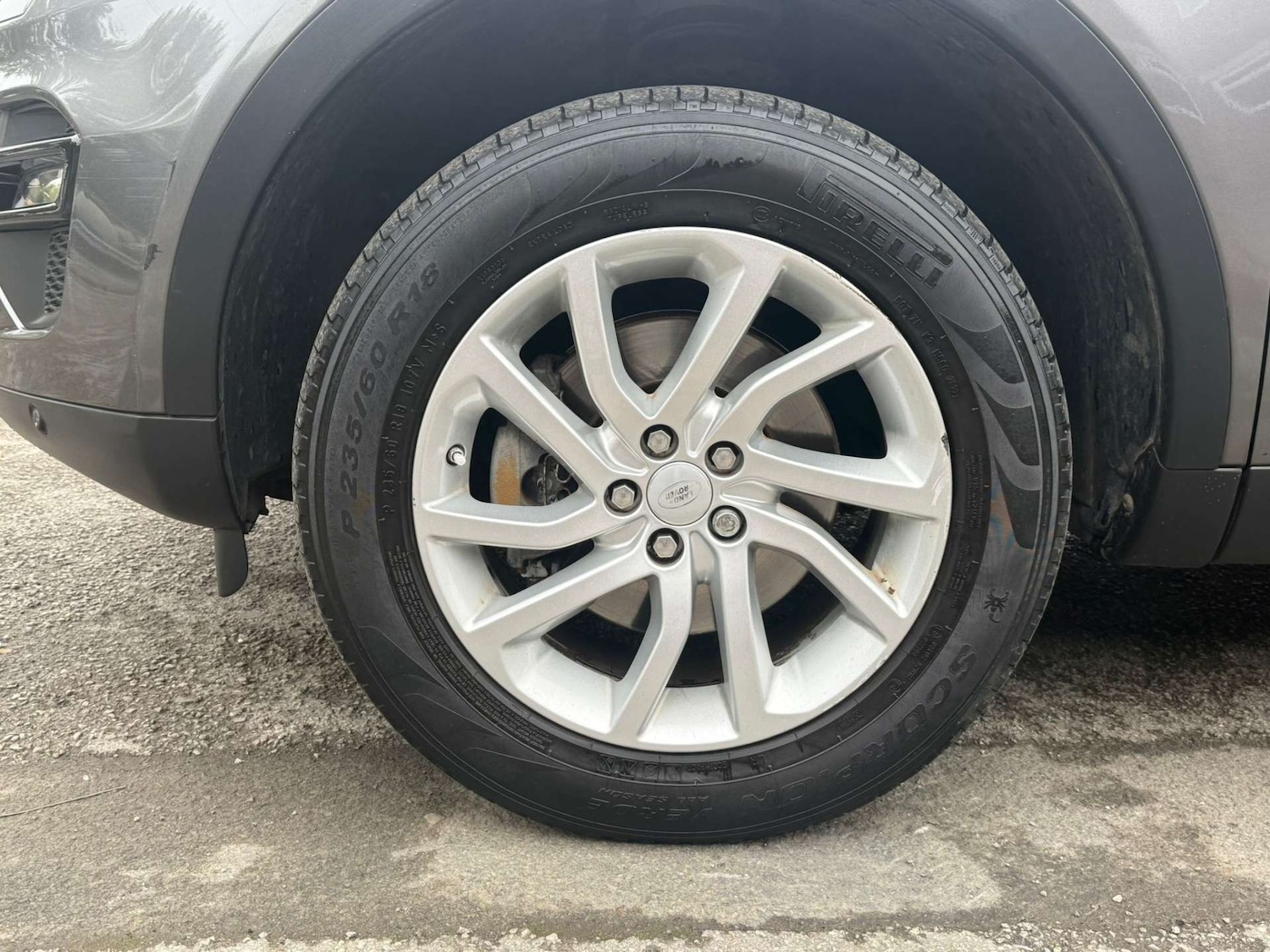 Used Land Rover Discovery Sport 2017 for sale - 76362937: Photo 13