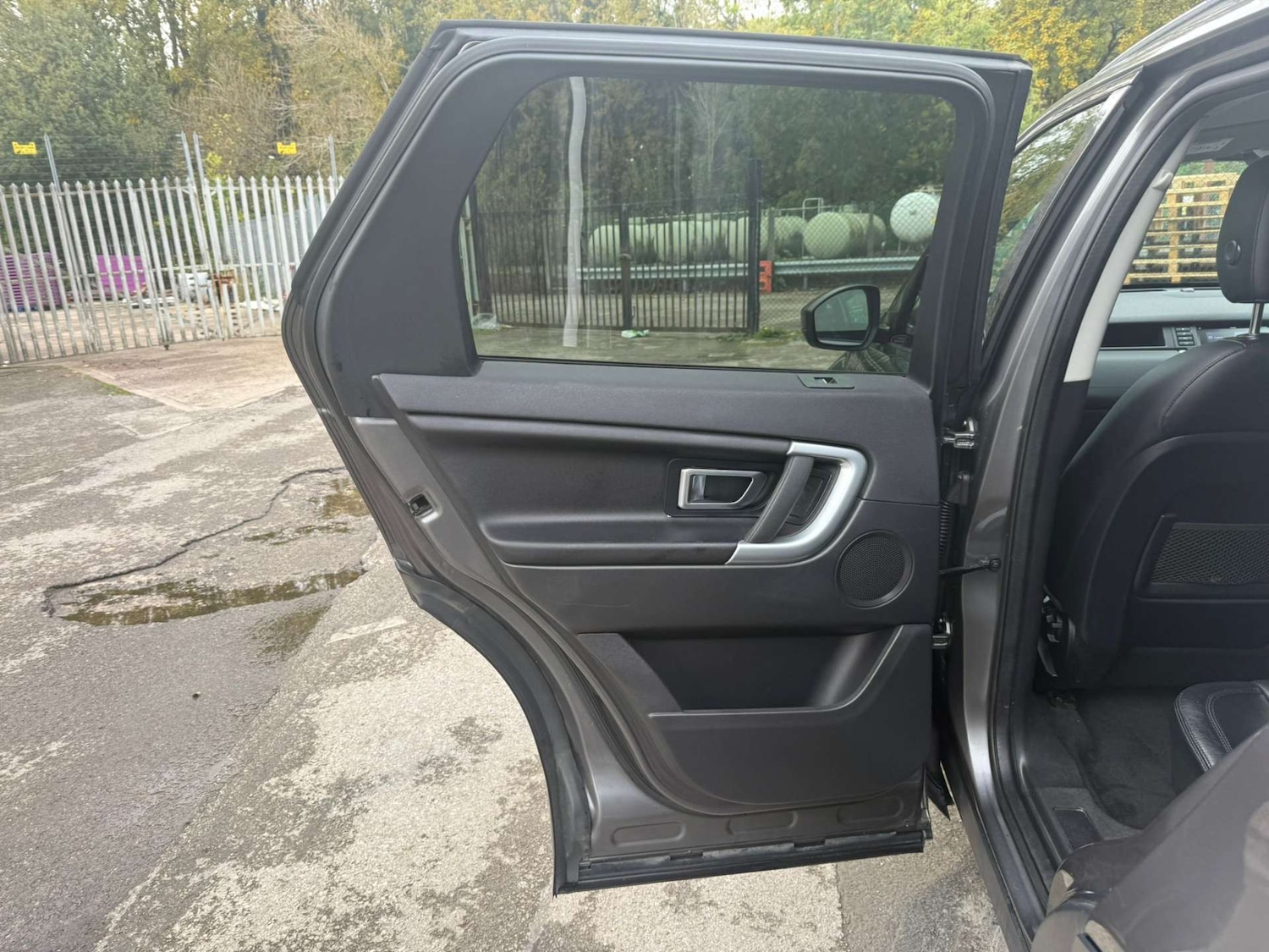 Used Land Rover Discovery Sport 2017 for sale - 76362937: Photo 19