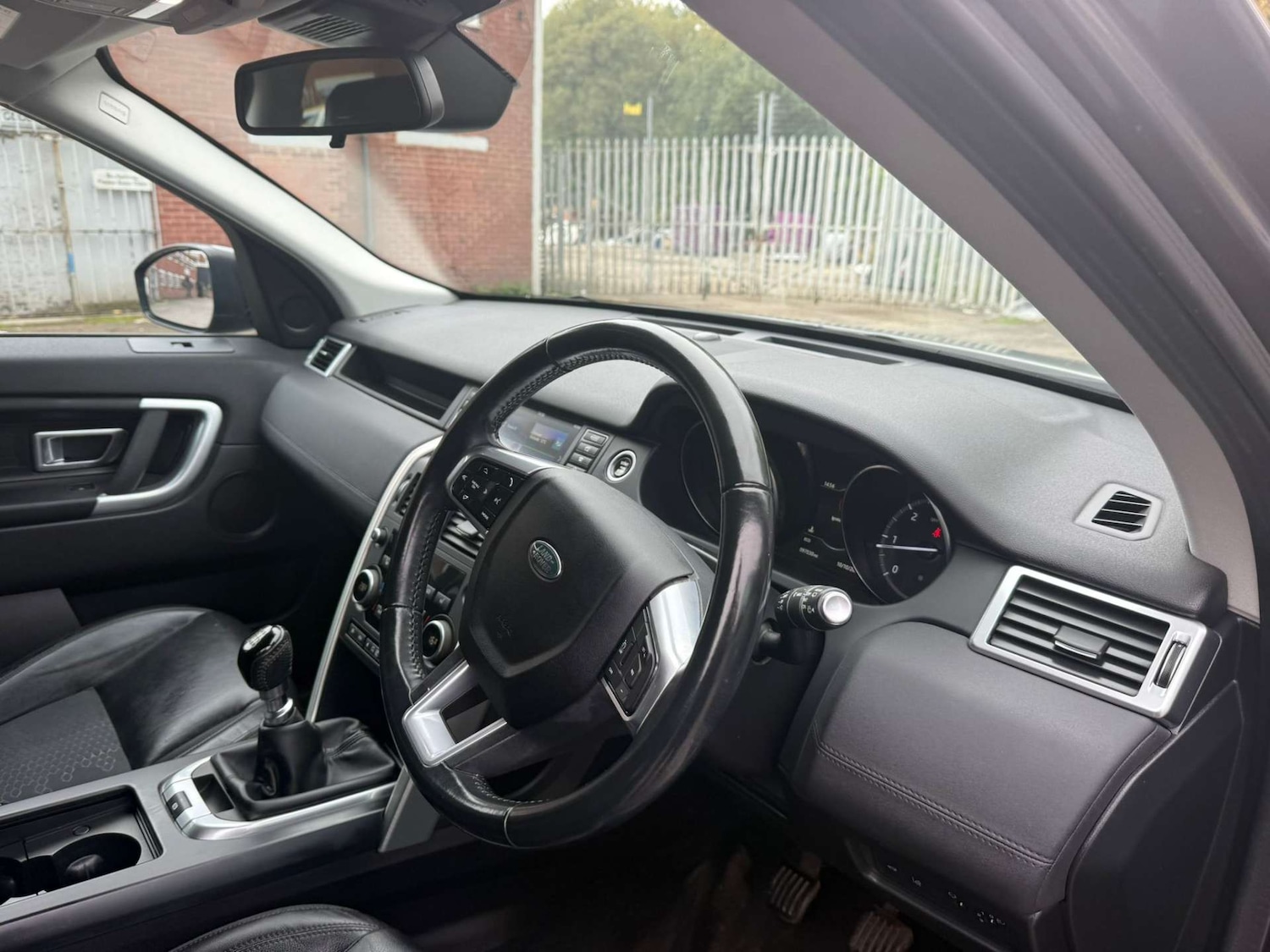 Used Land Rover Discovery Sport 2017 for sale - 76362937: Photo 38